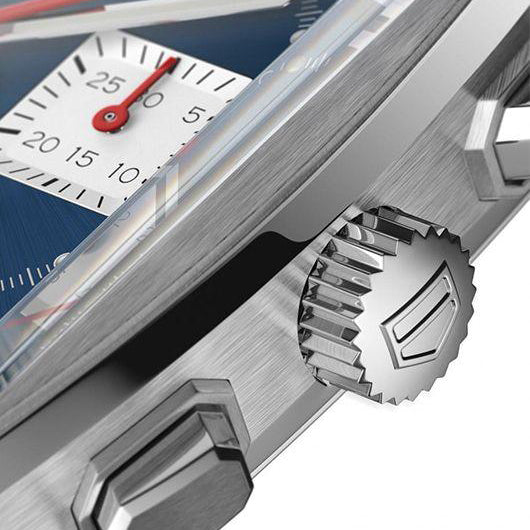 TGHR Monaco Men's Calibre Heuer 02 Blue Dial Watch with Alligator Strap