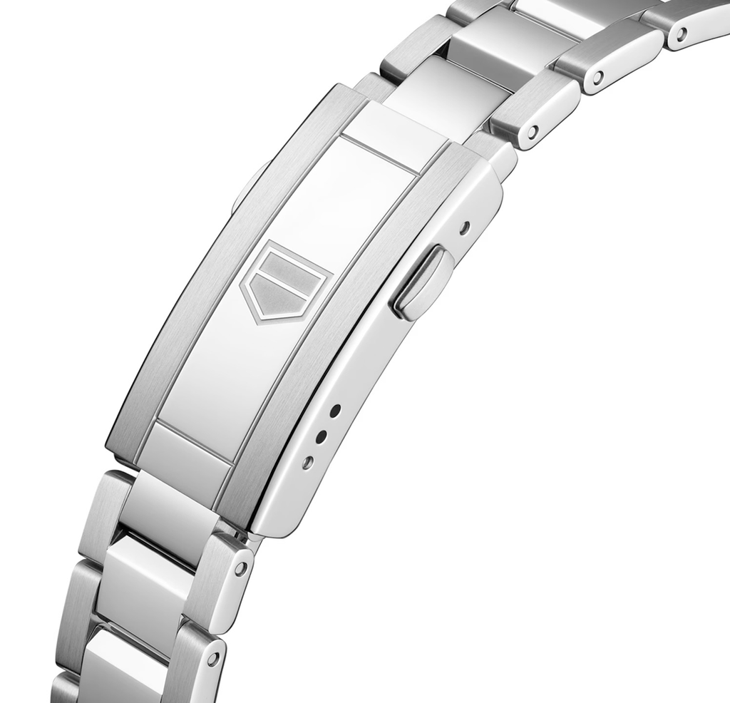 TGHR Aquaracer Professional 200 Solargraph Watch with Stainless Steel Bracelet