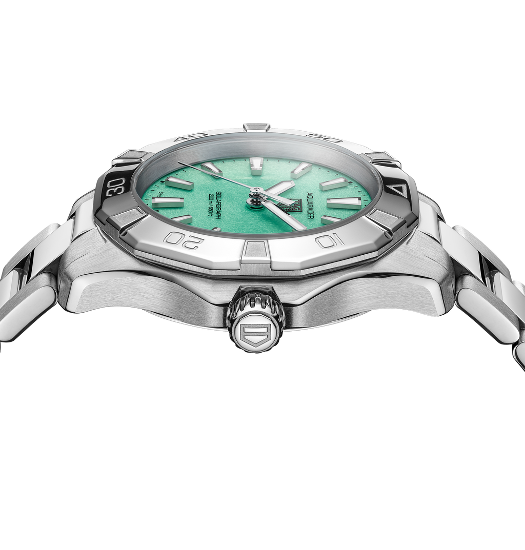 TGHR Aquaracer Professional 200 Solargraph Watch with Green Dial