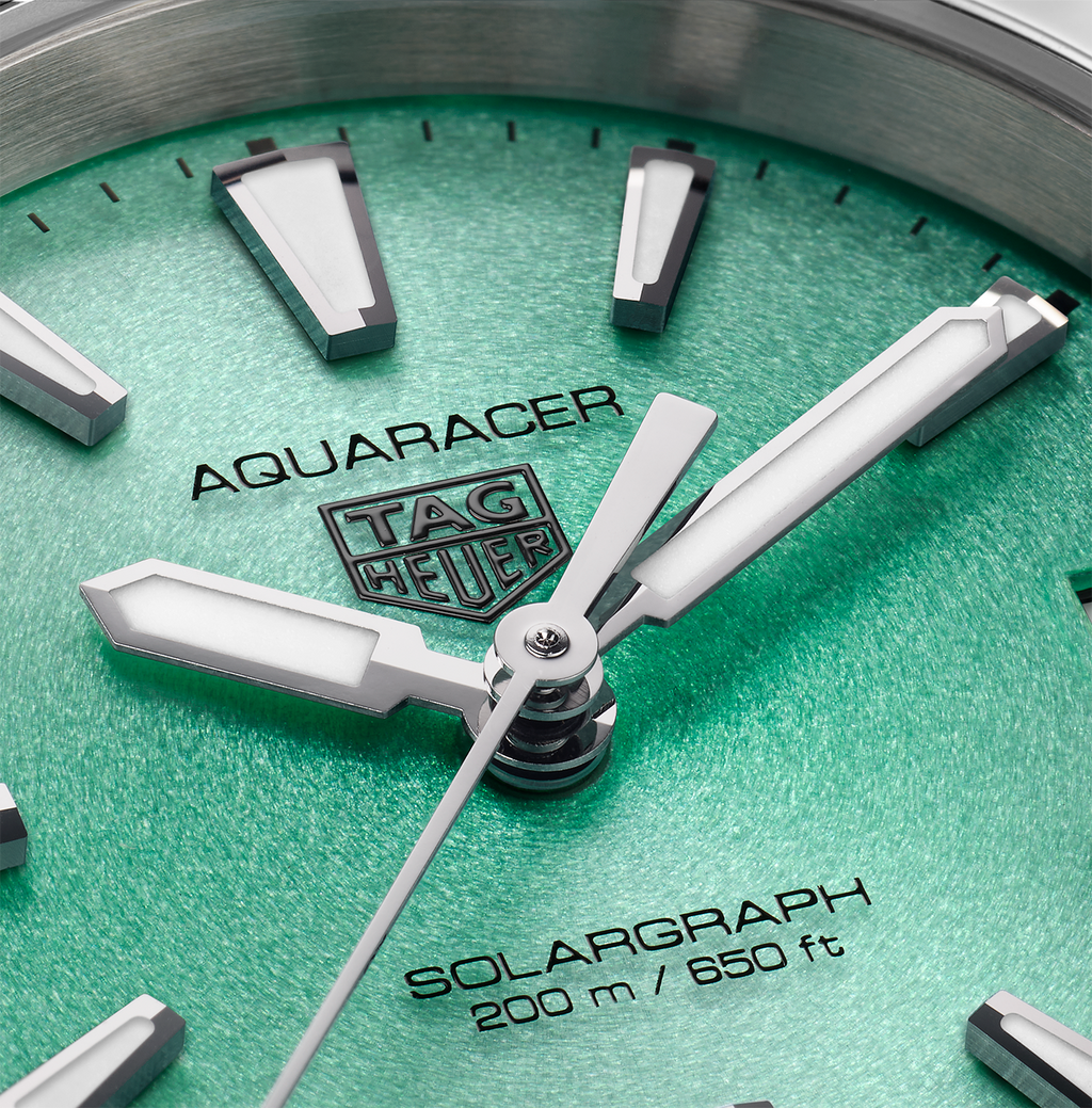 TGHR Aquaracer Professional 200 Solargraph Watch with Green Dial