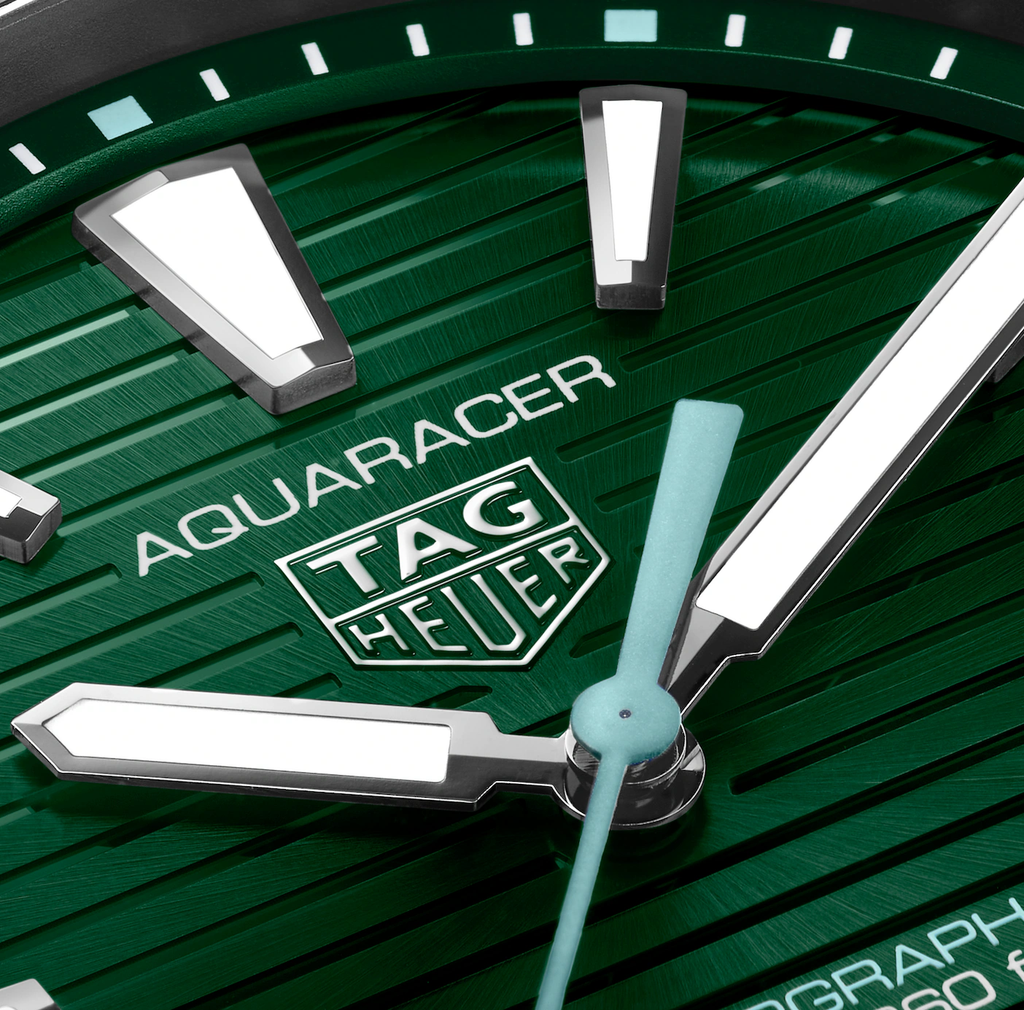 TGHR Aquaracer Professional 200 Solargraph Watch with Green Dial